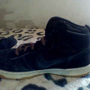 these shoes have only been worn a couple of times.